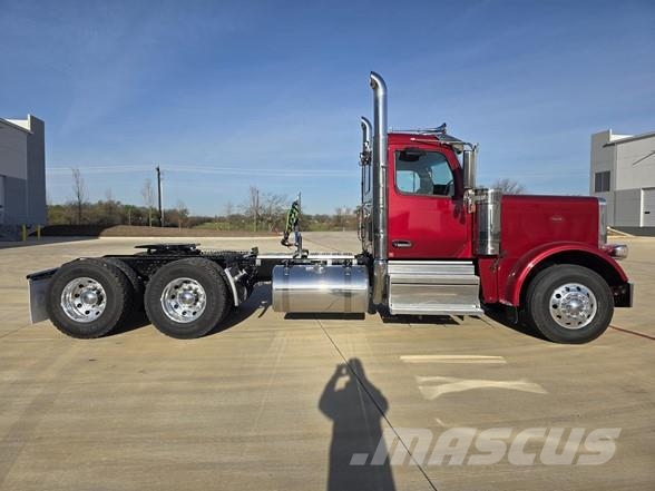 Peterbilt 589 Camiones tractor