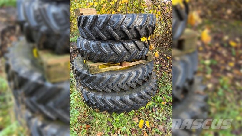 sprøjtehjul 300/95x46. - 270/95x32 Gume, točkovi i felne