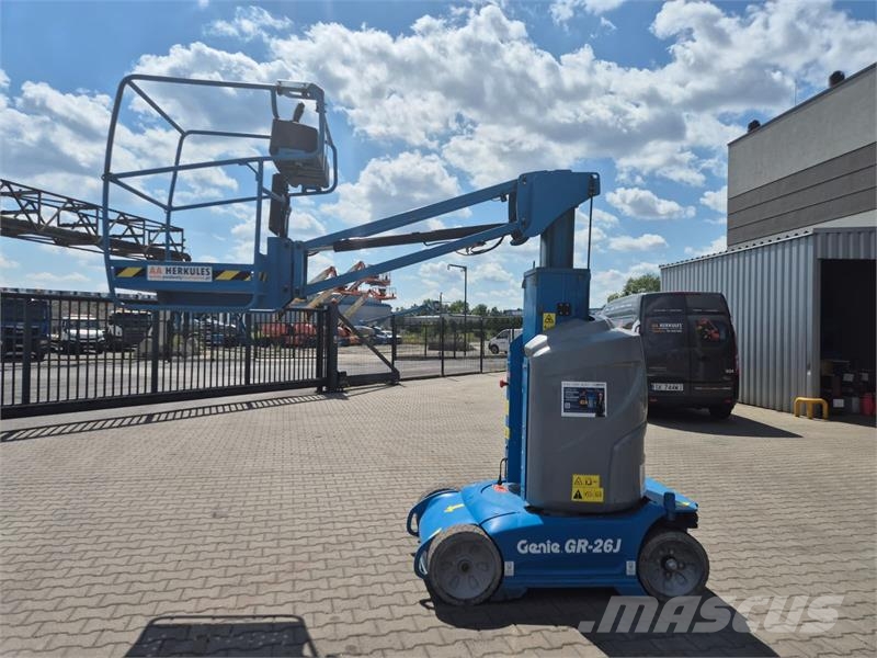 Genie GR 26J Plataformas con jaula de elevación