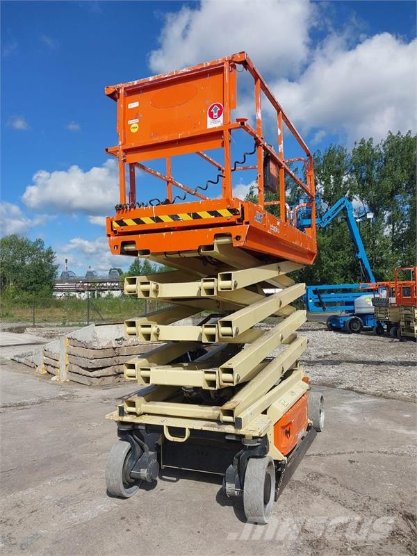 JLG ES 2646 剪叉式升降机