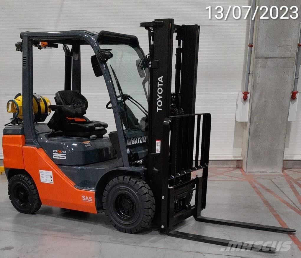 Toyota 02-8FGF25 Дизелови камиони