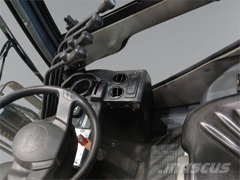 Toyota 02-8FDF30 Πετρελαιοκίνητα Κλαρκ