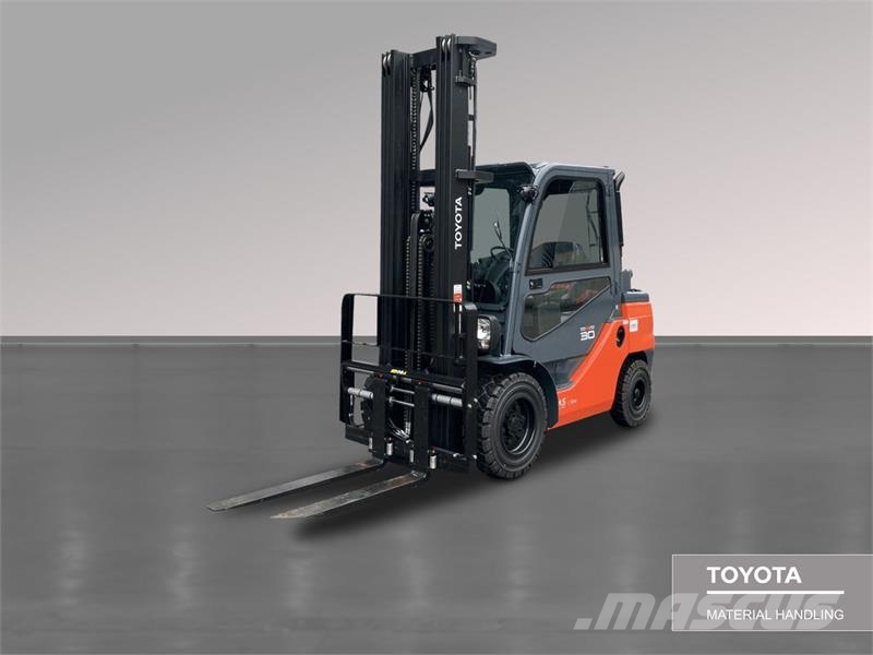 Toyota 52-8FDF30 Dizelski viljuškari