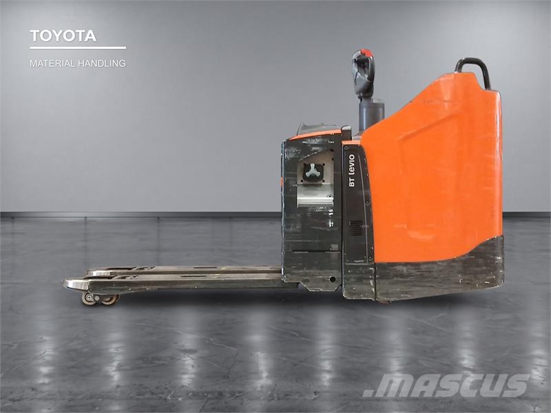Toyota LPE250 Električni nizko dvižni viličar s stojiščem