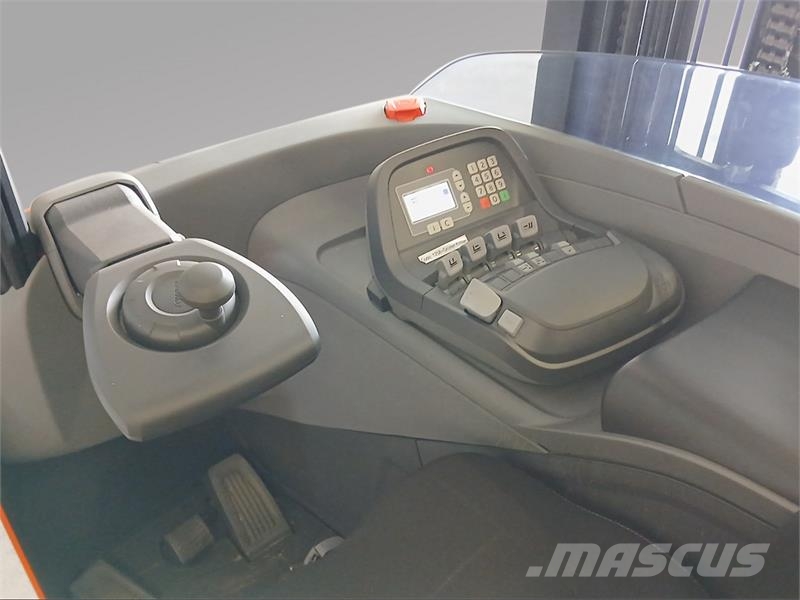 Toyota RRE140HE Viljuškari sa pomičnim stupom