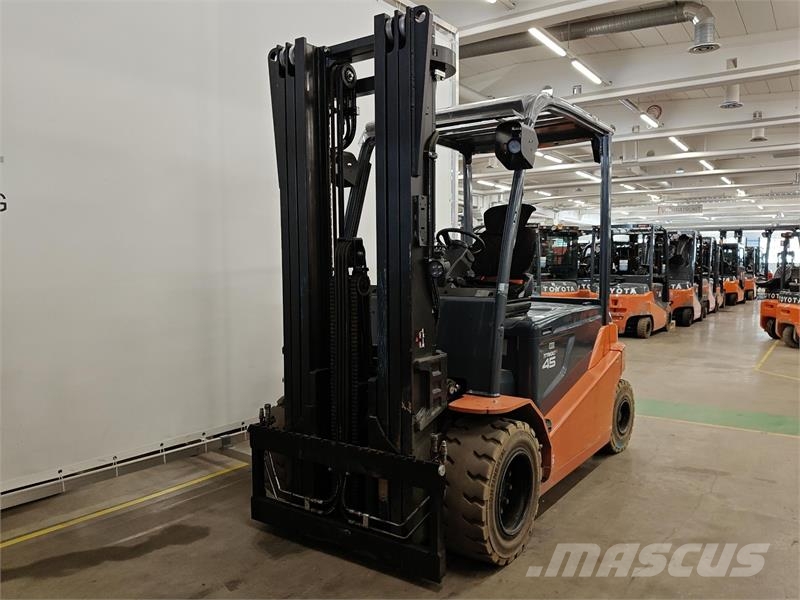 Toyota 8FBMT45 Electric forklifts