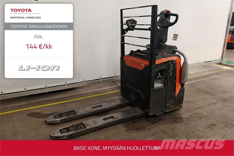 Toyota LPE200 Χειροκίνητο περονοφόρο ανυψωτικό με πλατφόρμα