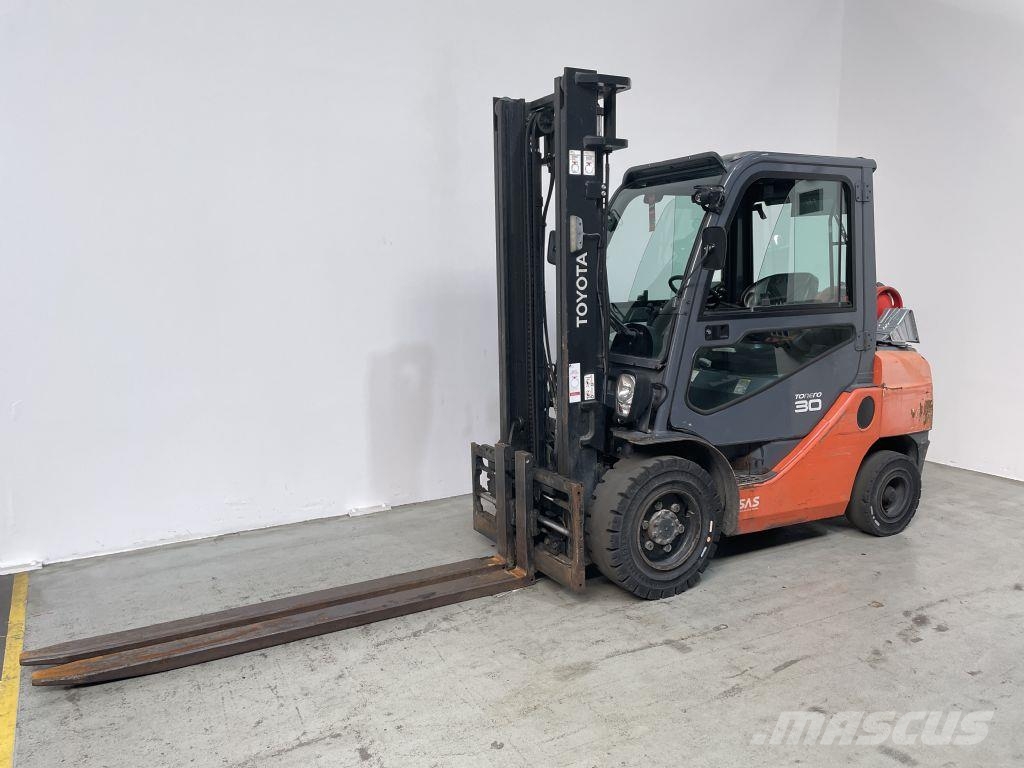 Toyota 02-8FGF30 Carrelli elevatori GPL