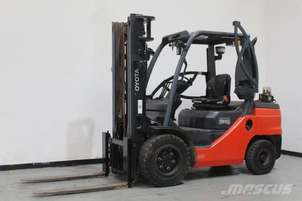 Toyota 52-8FDJF35 *sofort verfügbar* Diesel Trucker