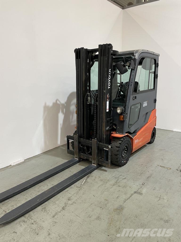 Toyota 8FBMKT25 Electric forklifts