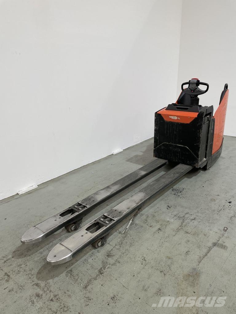 Toyota LPE250 Lavansiirtotrukit