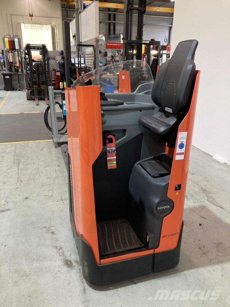 Toyota LSI200 Lavansiirtotrukit