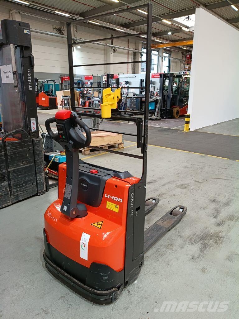 Toyota LWE140 Niedergabelstapler