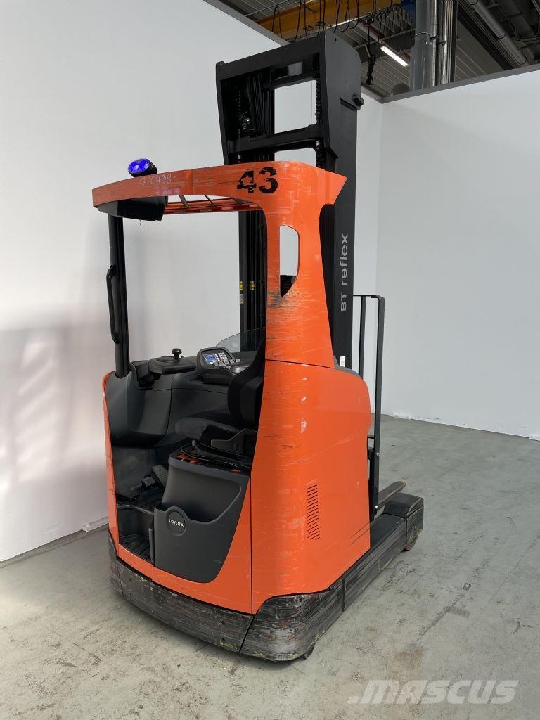 Toyota RRE140H Retraky