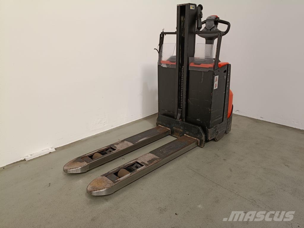 Toyota SWE080L Transpaleta manuala