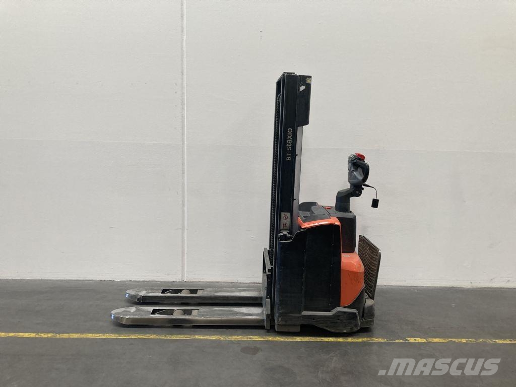 Toyota SWE120 Transpaleta manuala