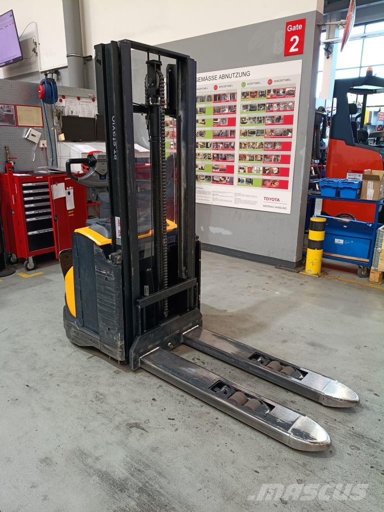 Toyota SWE120L Transpaleta manuala