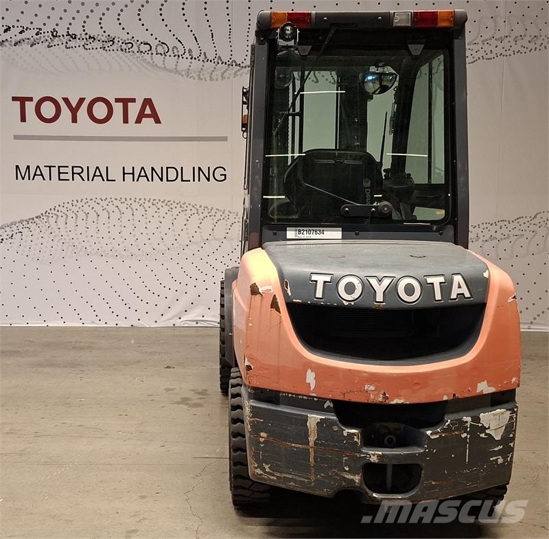 Toyota 02-8FDJF35 Dieselstapler