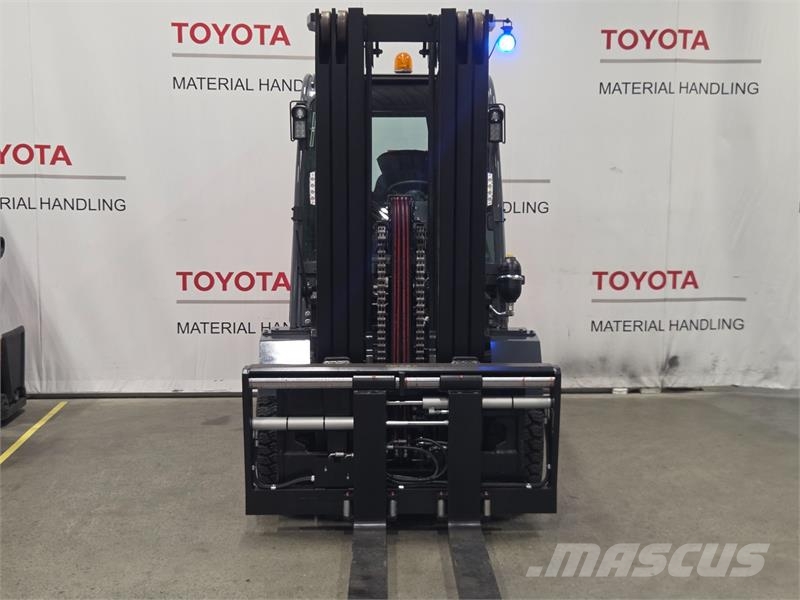 Toyota 40-8FD50N Diesel Stapler
