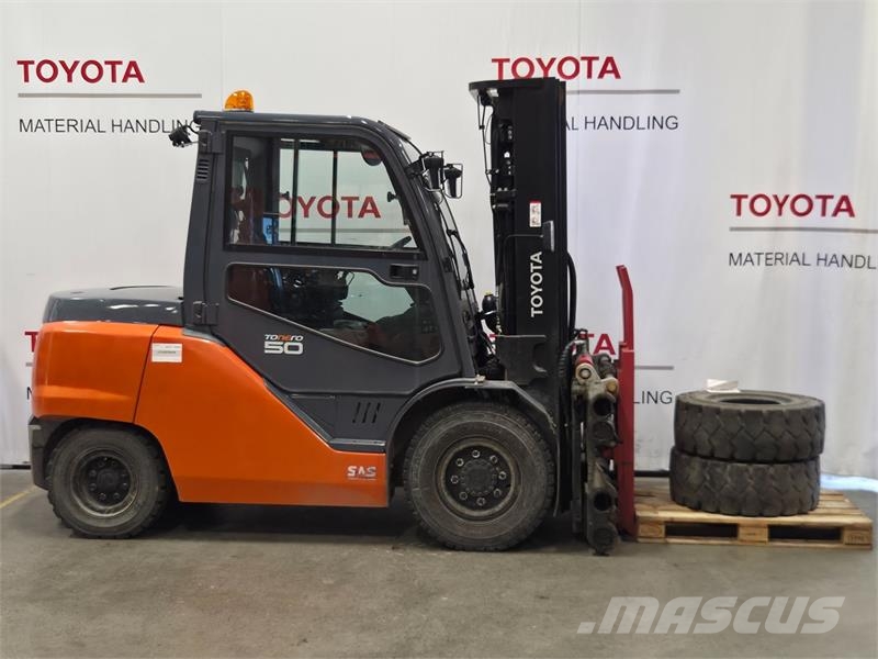 Toyota 40-8FD50N Dieselstapler