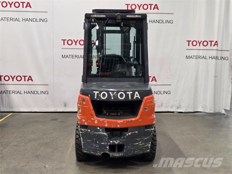 Toyota 52-8FDF30 Diesel gaffeltrucks