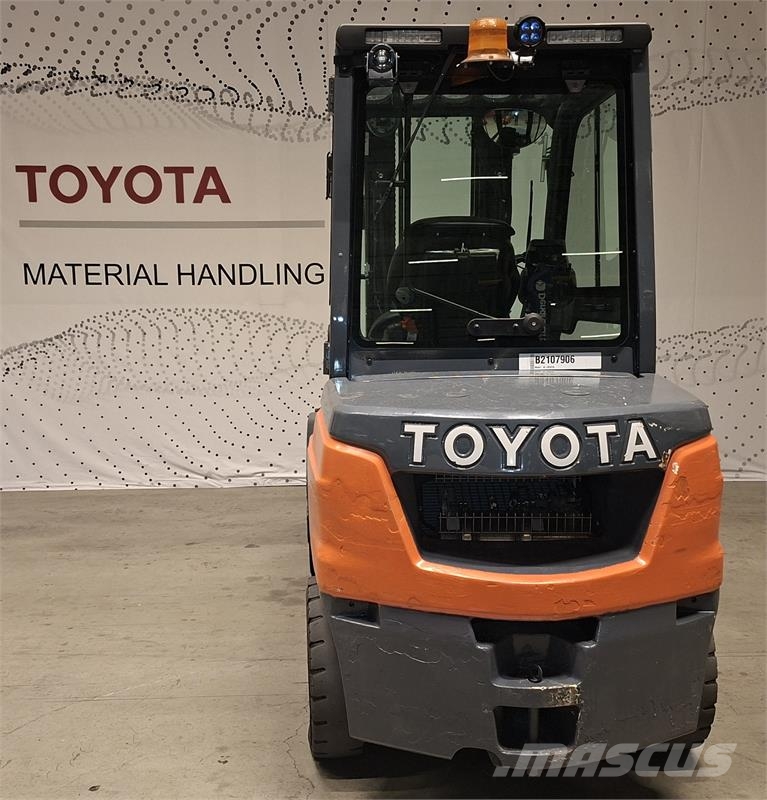 Toyota 52-8FDF30 Dieselstapler