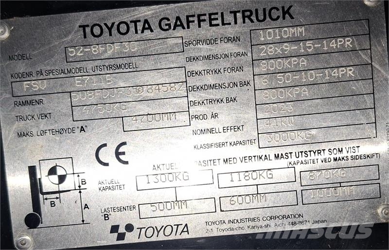 Toyota 52-8FDF30 Dieselstapler