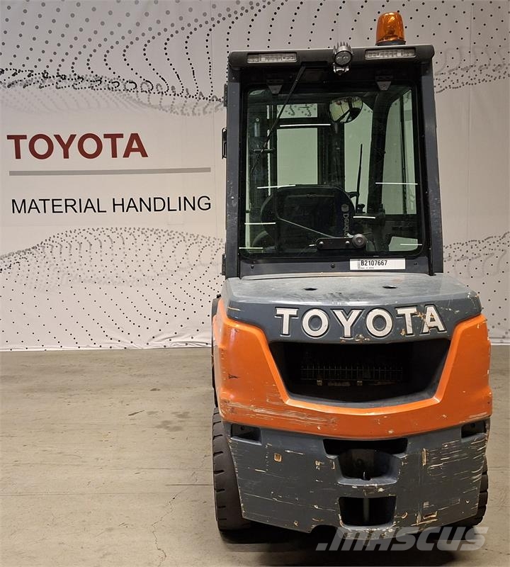 Toyota 52-8FDF30 Diesel forklifts