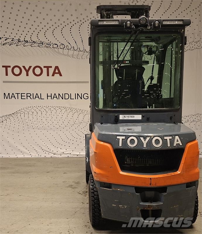 Toyota 52-8FDJF35 شاحنات الديزل