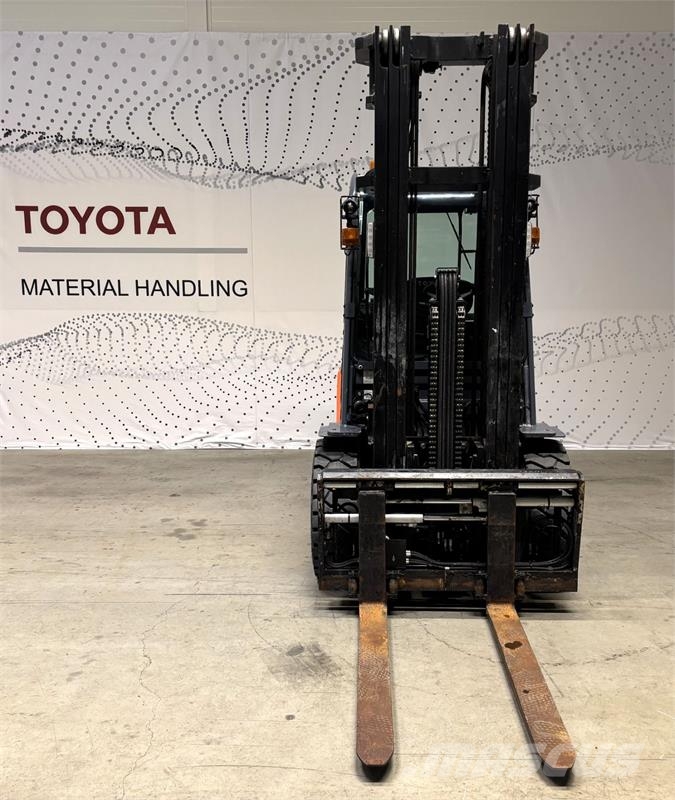 Toyota 52-8FDJF35 Diesel Trucker
