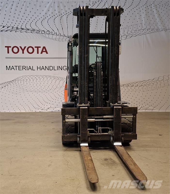 Toyota 52-8FDJF35 Diesel Trucker