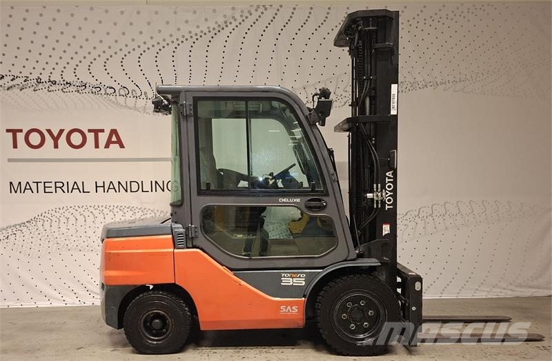 Toyota 52-8FDJF35 شاحنات الديزل