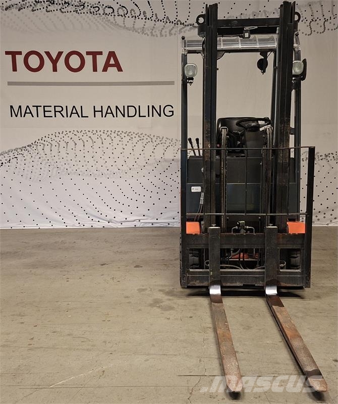 Toyota 7FBEST13 電動堆高機