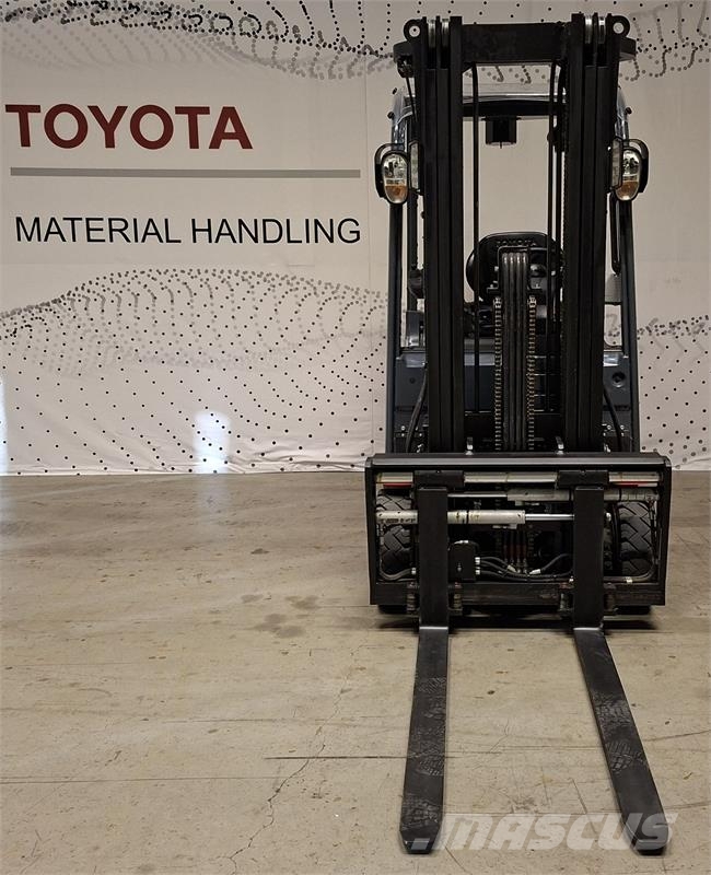 Toyota 8FBE16T Electric forklifts