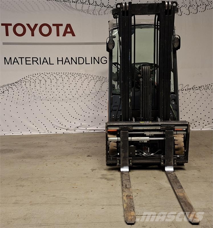 Toyota 8FBEK18T شاحنات ذات رافعات شوكية تعمل بالكهرباء
