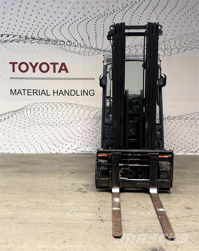 Toyota 8FBM20T 电动叉车