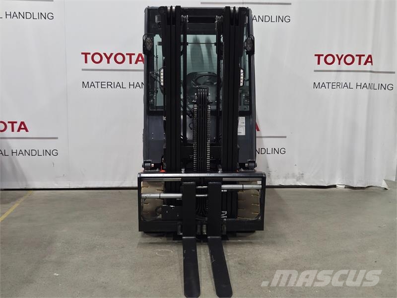 Toyota 8FBMKT30 Electric forklifts