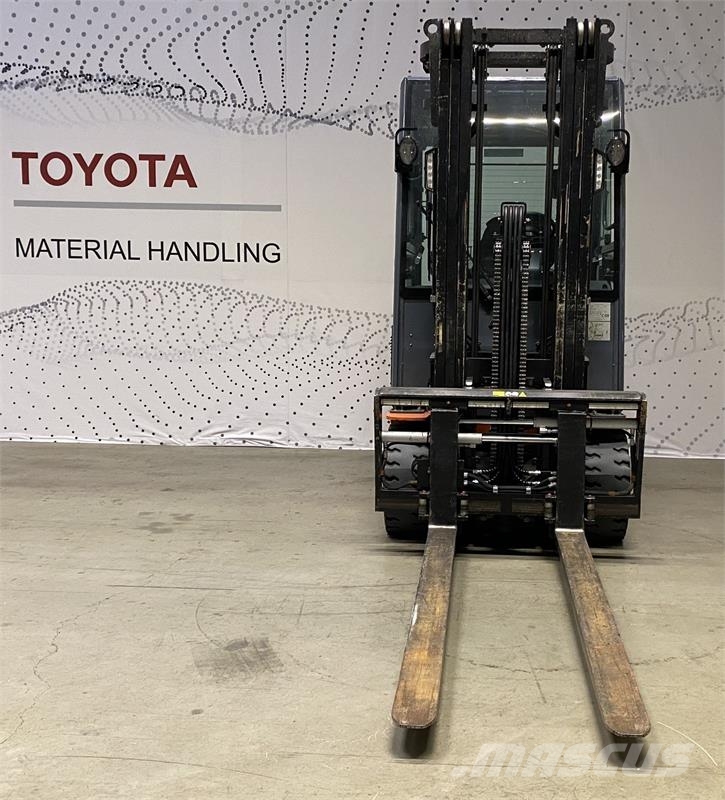 Toyota 8FBMKT30 Electric forklifts