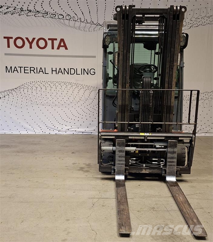 Toyota 8FBMT25 Sähkötrukit
