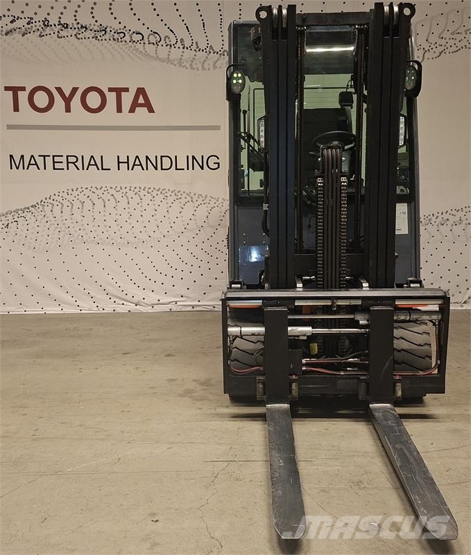 Toyota 8FBMT30 Elektrostapler