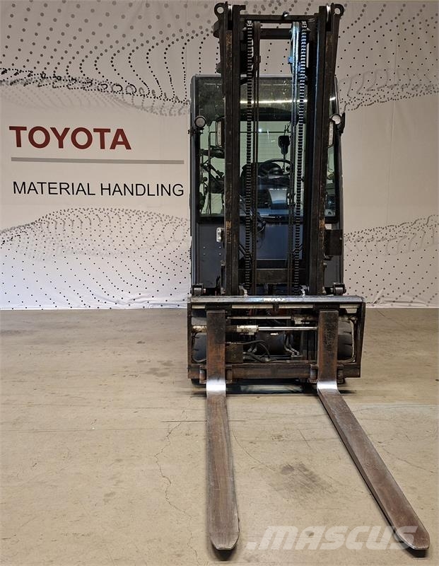 Toyota 8FBMT35 El gaffeltrucks