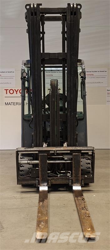 Toyota 8FBMT35 Carretillas de horquilla eléctrica