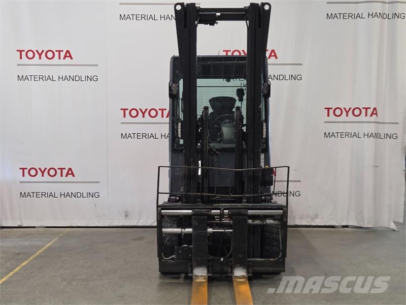 Toyota 8FBMT45 Electric forklifts