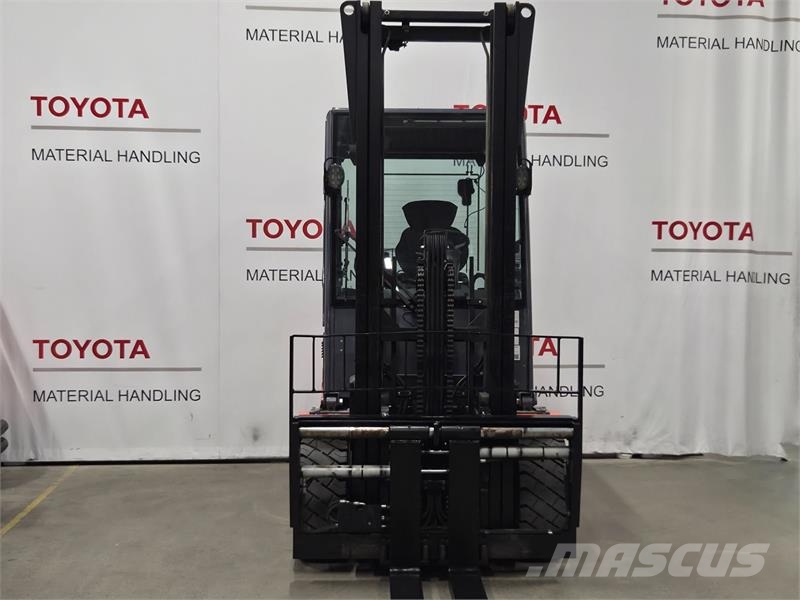 Toyota 8FBMT50 Electric forklifts