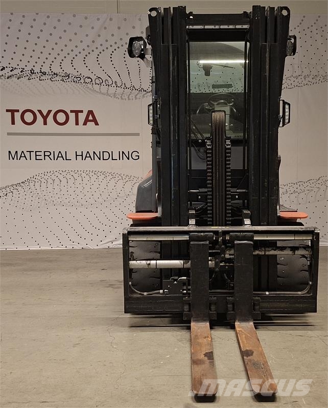 Toyota 9FBM60T Electric forklifts