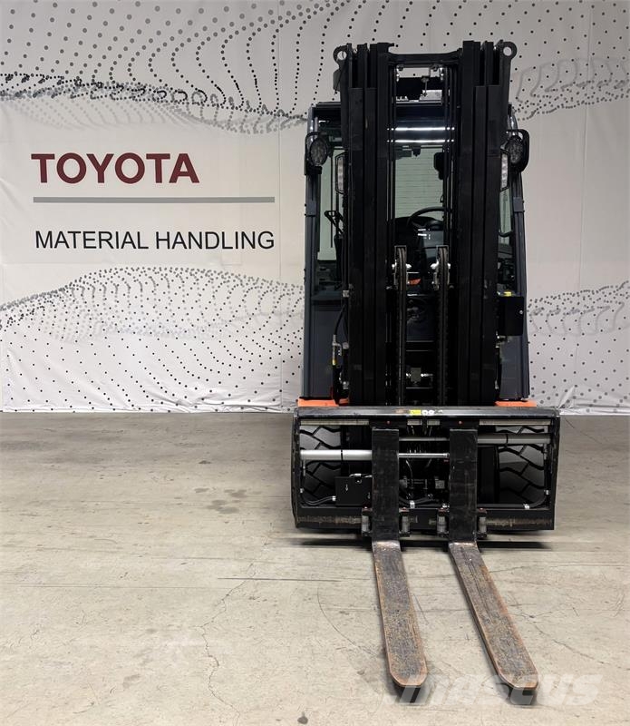 Toyota 9FBMK30T Electric forklifts