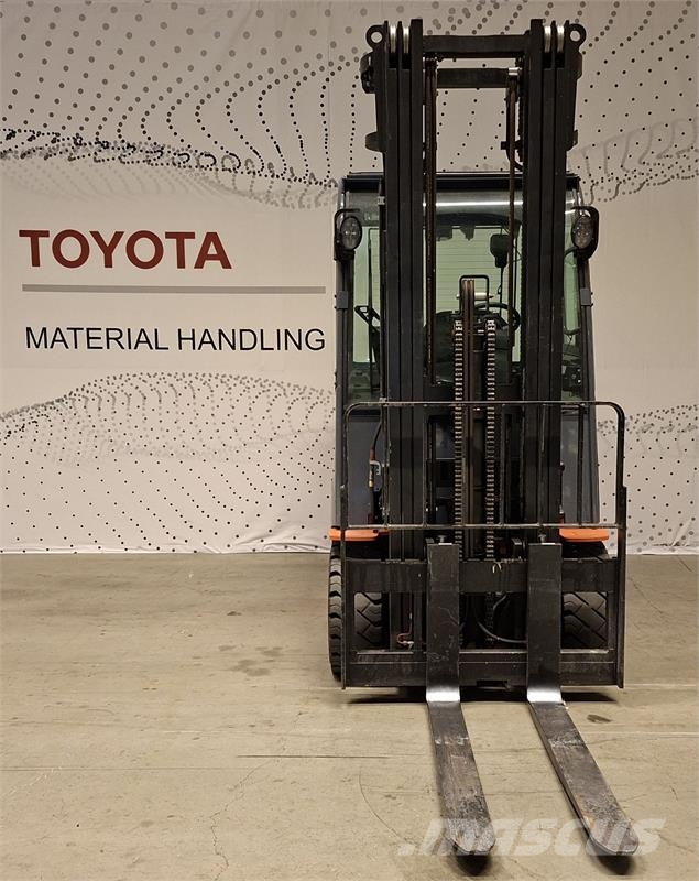 Toyota 9FBMK30T 전동 지게차