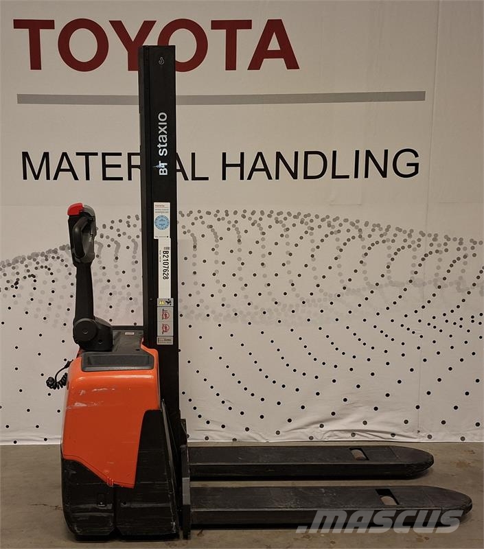 Toyota HWE100 Παλετοφόρα πεζού χειριστή με ιστό