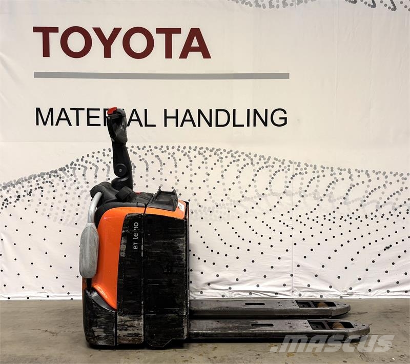 Toyota LPE200 Χειροκίνητο περονοφόρο ανυψωτικό με πλατφόρμα
