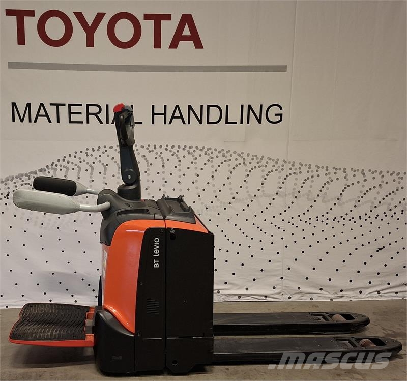 Toyota LPE200 Låglyftare med plattform